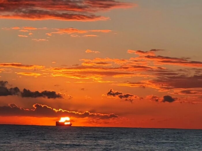Appartamento trilocale in vendita in Via del Littorale N, Livorno