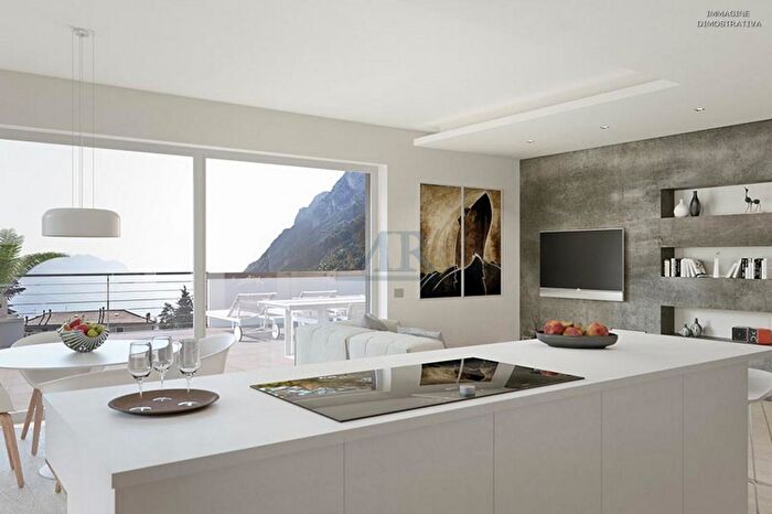 Appartamento quadrilocale in vendita in Via Silvio Pellico, Ponte San Nicolo