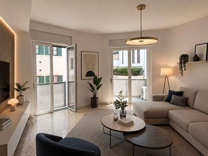 Appartamento con 6 locali in affitto in Piazza Pola, Piazza dei Signori, Treviso