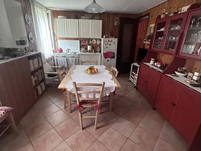 Casa con 8 locali in vendita in Rovigo
