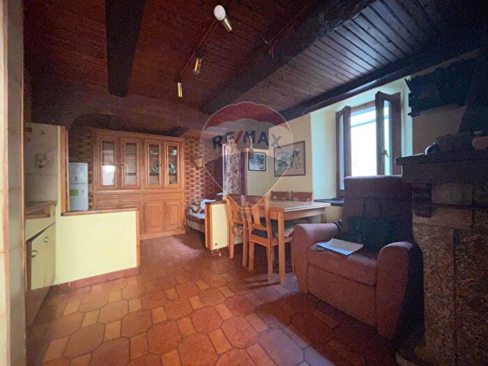 Casa quadrilocale in vendita in Valle Cannobina