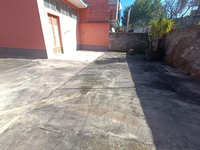 Casa con 6 locali in vendita in Via Niccolò Tommaseo, Giarre