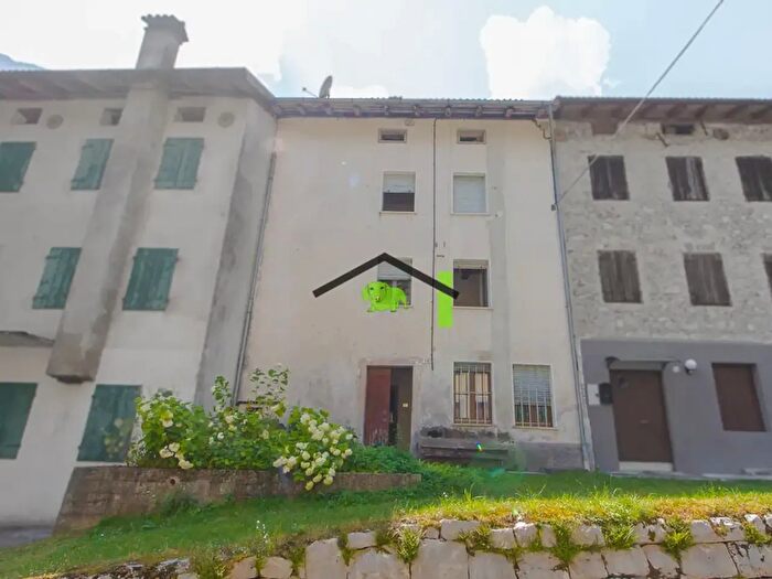Appartamento con 7 locali in vendita in Località Contron, Claut