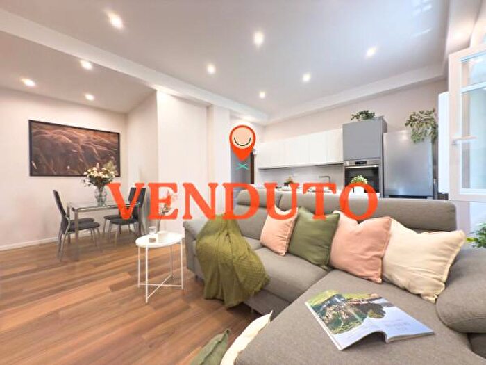 Appartamento trilocale in vendita in Via della Mendola, Roma