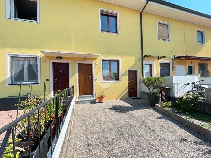 Casa trilocale in vendita in Traversa Quarta Villaggio Sereno, Brescia