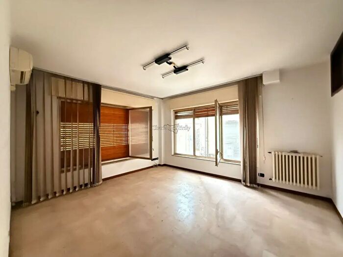 Appartamento con 5 locali in vendita in Via S Agostino, Modica