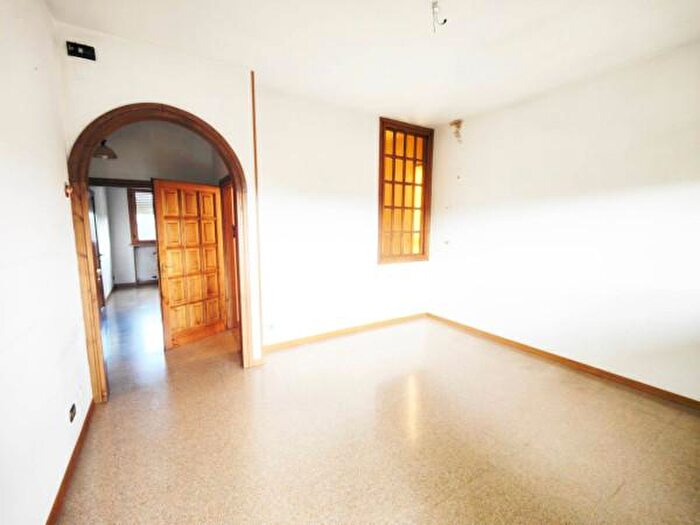 Appartamento con 5 locali in vendita in Via della Costituzione, Bucine