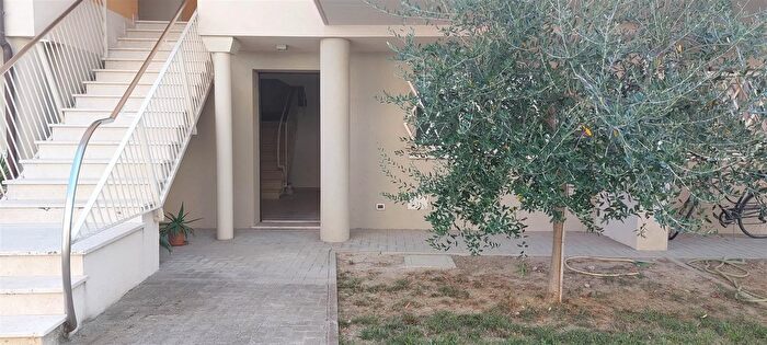 Appartamento con 6 locali in vendita in Massa Lombarda, Massa Lombarda