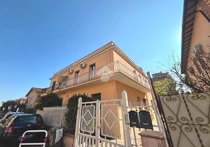 Appartamento quadrilocale in vendita in Via Venezia, Ciampino