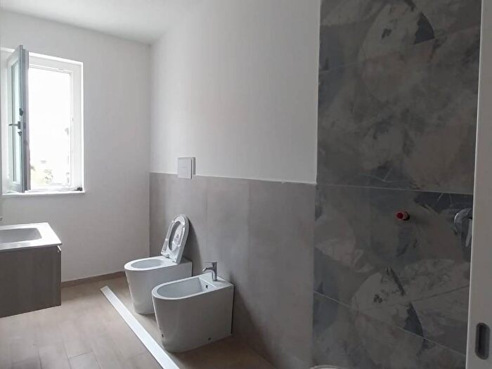 Appartamento trilocale in affitto in Via Abraham Lincoln, Frignano