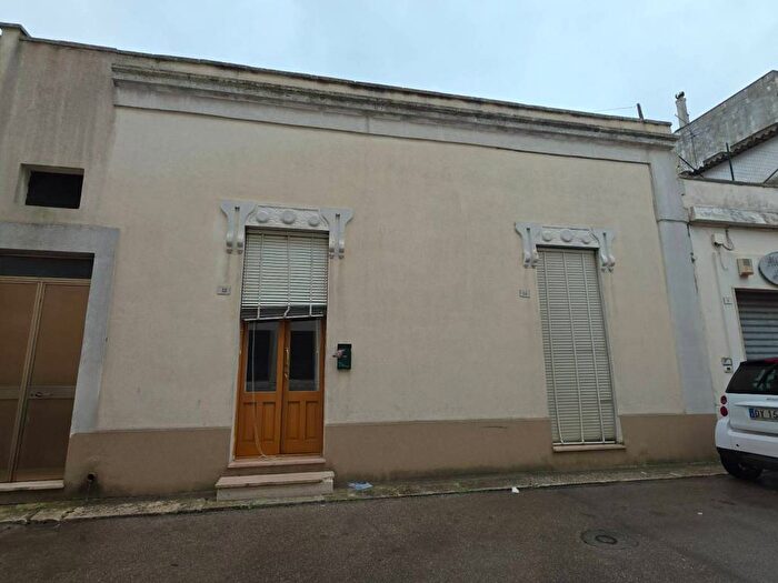 Appartamento quadrilocale in affitto in Via Montegrappa, Centro, Galatone