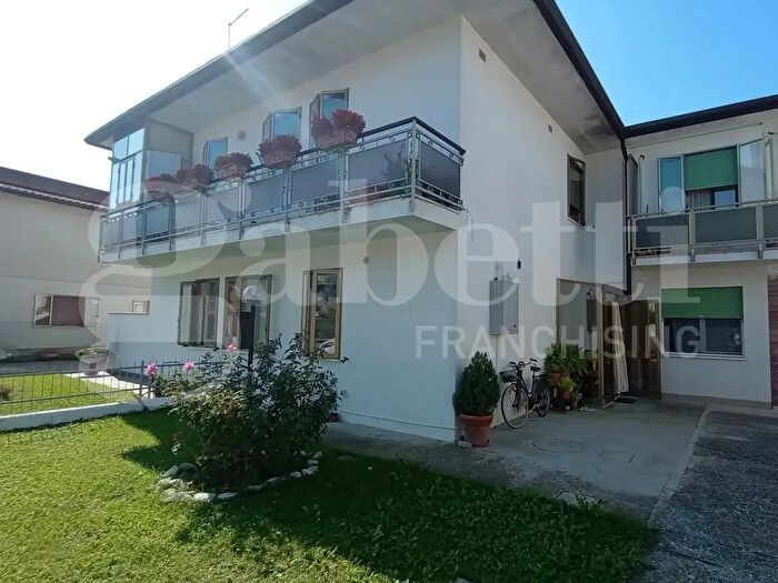 Appartamento con 7 locali in vendita in Cavarzere Via dei Martiri, Cavarzere