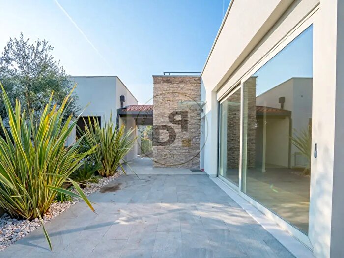 Casa quadrilocale in vendita in Via Castellana, Soiano Del Lago