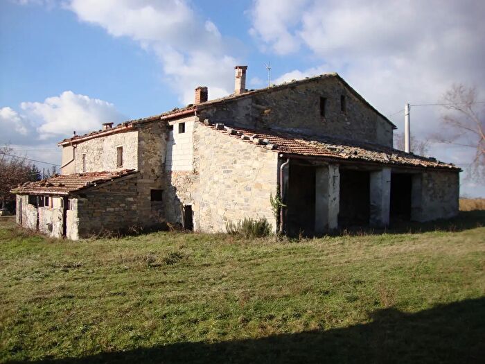 Casa con 10 locali in vendita in Via Monte San Giuseppe, SantAgata Feltria