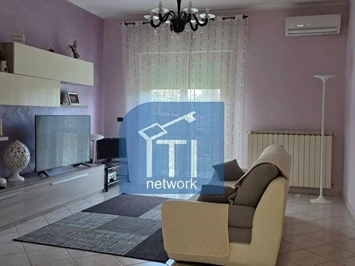 Appartamento con 5 locali in vendita in Via delle Nottue, Ardea