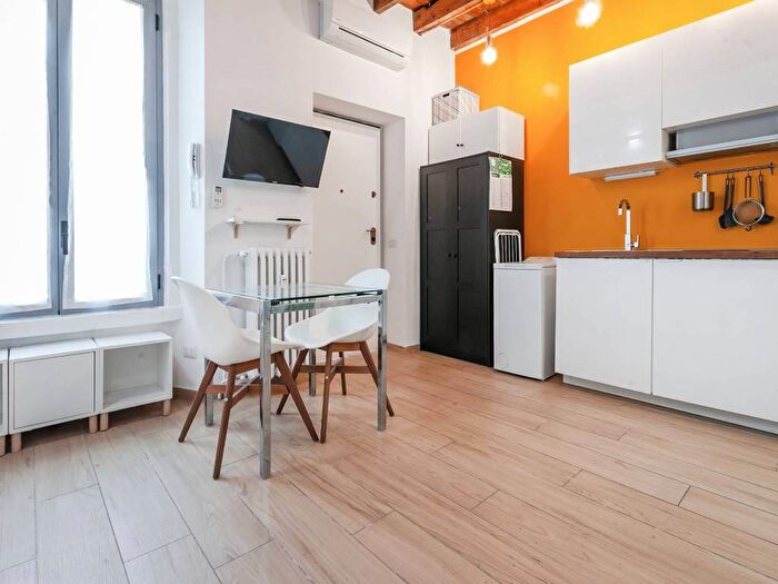 Appartamento monolocale in affitto in Via Ugo Bassi, Isola, Milano