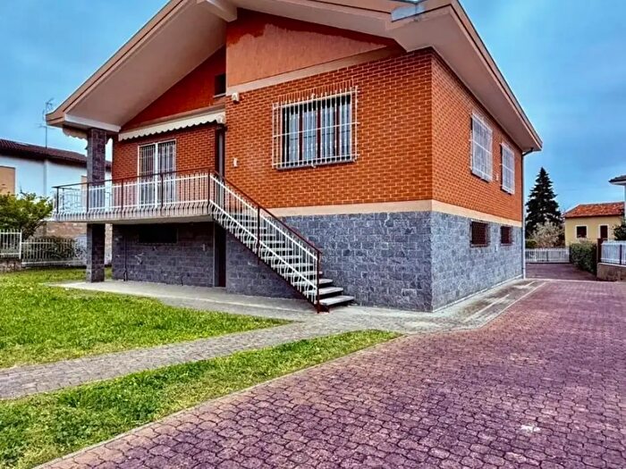 Casa quadrilocale in vendita in Via G Vassallo Giarola, Mirabello Monferrato