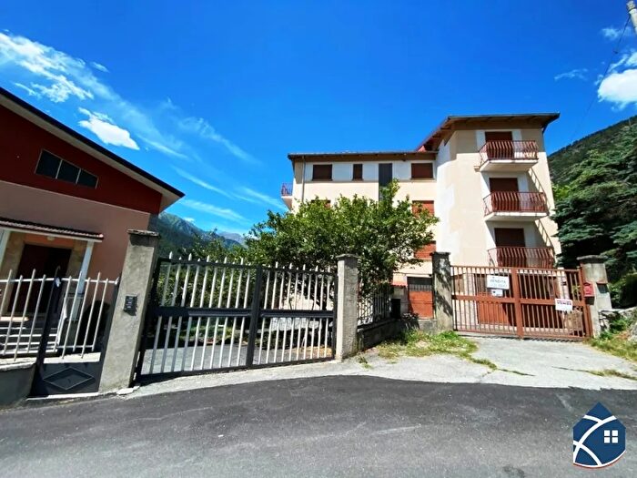 Appartamento bilocale in vendita in Roure Frazione Villaretto Superiore, Roure