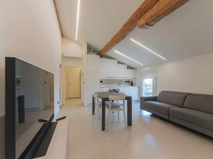 Appartamento trilocale in vendita in Via Cesare Battisti, San Pietro In Casale