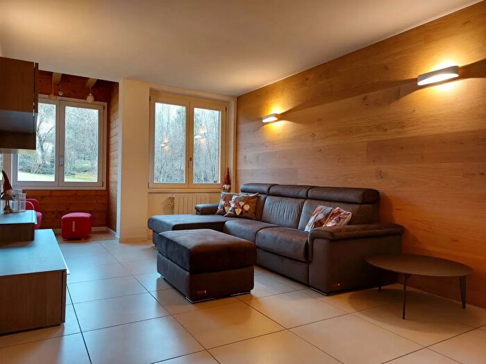 Appartamento trilocale in affitto in Via Cabrini, Castione Della Presolana