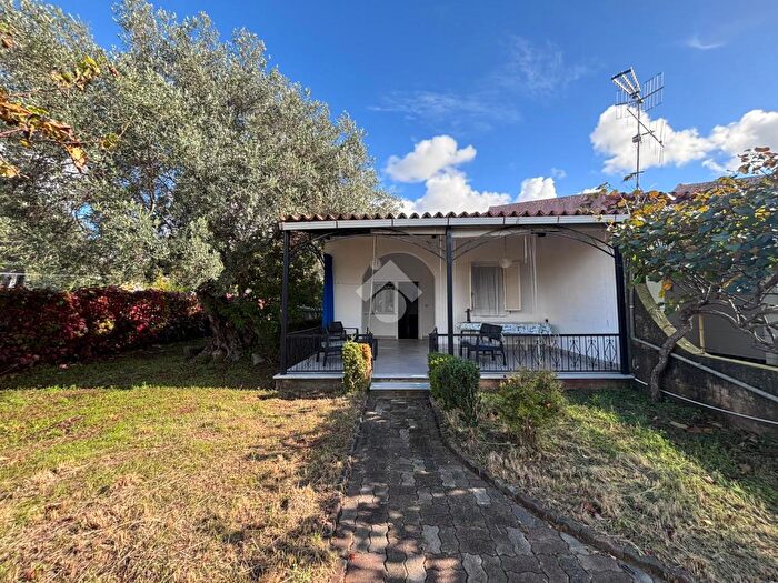 Casa con 5 locali in vendita in Via Scaglione, Diamante