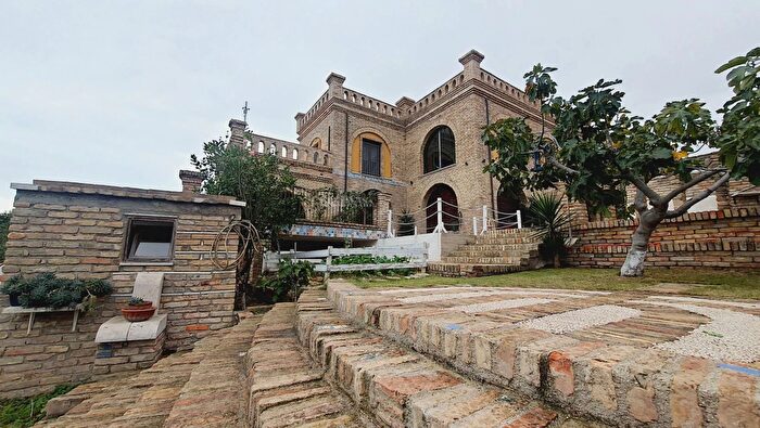 Casa quadrilocale in vendita in Tortoreto