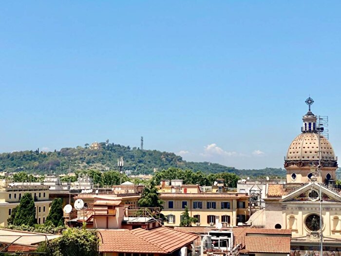 Casa trilocale in affitto in Via Cola di Rienzo, Prati, Roma