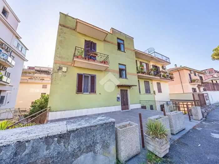 Appartamento bilocale in vendita in Via di Salone, Roma