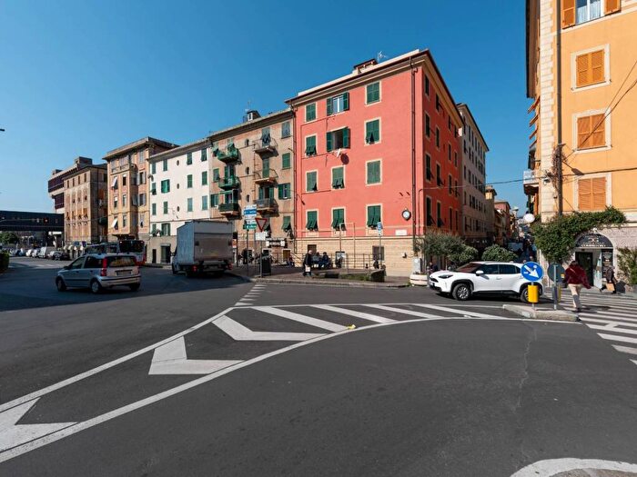 Appartamento bilocale in affitto in Vico Trau, Sestri Ponente, Genova