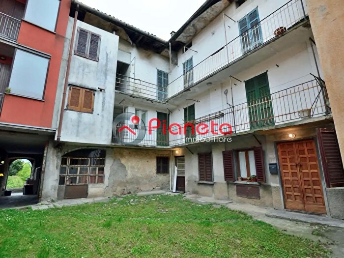 Casa con 10 locali in vendita in Via IV Novembre, Ponteranica