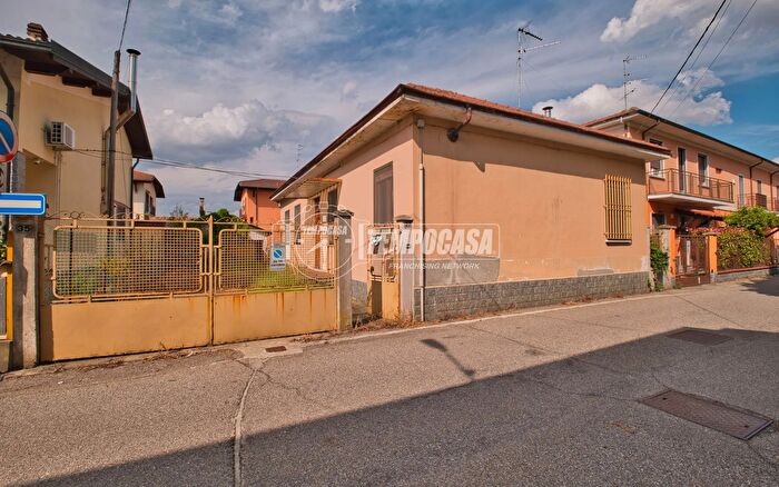 Casa trilocale in vendita in Via Chiara Beldì, San Pietro Mosezzo