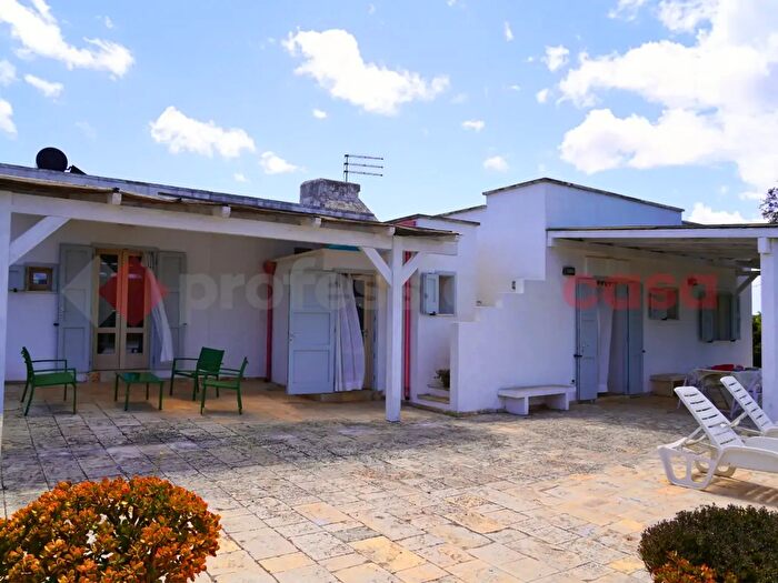 Appartamento con 6 locali in vendita in Contrada Solari Snc, Ostuni