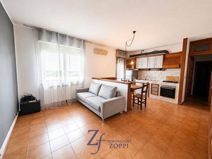 Appartamento trilocale in affitto in Centro, Calenzano