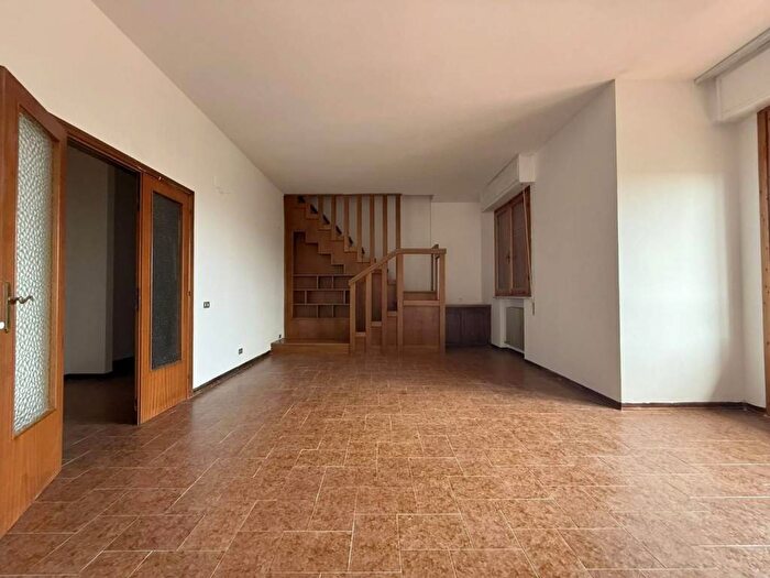 Appartamento con 6 locali in affitto in Vico Alto, Vico Alto San Miniato, Siena