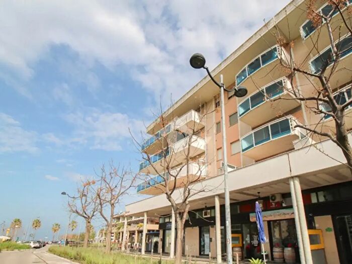 Appartamento trilocale in vendita in Corso Strasburgo, Montesilvano