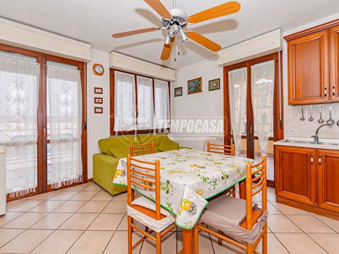 Appartamento trilocale in vendita in Via Luigi Cadorna, Mortara