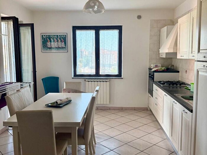 Appartamento quadrilocale in affitto in Via Atellana, Aversa