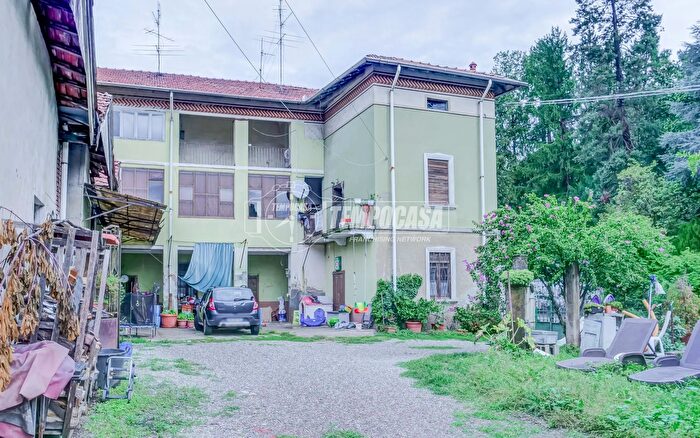 Casa con 5 locali in vendita in Via Guglielmo Marconi, Cassano Magnago