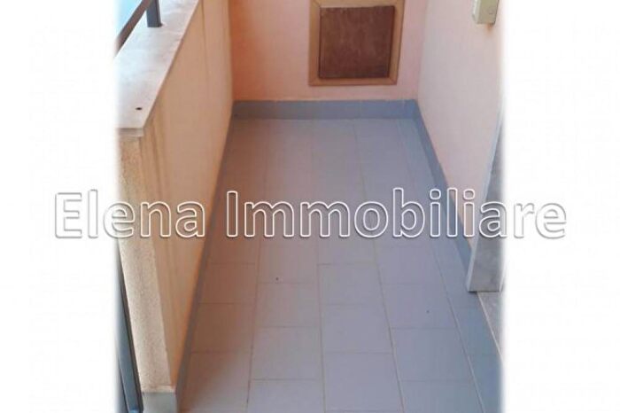 Appartamento con 7 locali in vendita in Castellammare Del Golfo