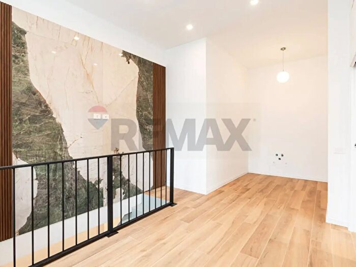 Appartamento trilocale in vendita in Via Bolzano, Cologno Monzese