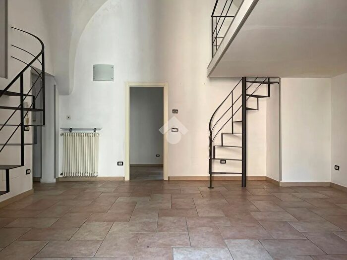 Appartamento trilocale in vendita in Via Caputo, Grottaglie