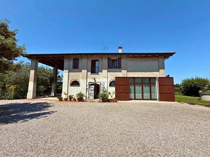 Casa quadrilocale in vendita in Via Donizzetti, Budrio