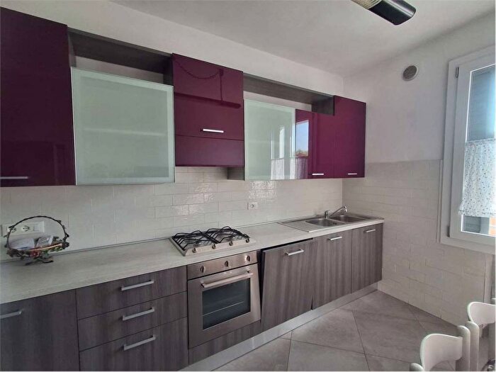 Appartamento quadrilocale in affitto in Centro Storico, Modena