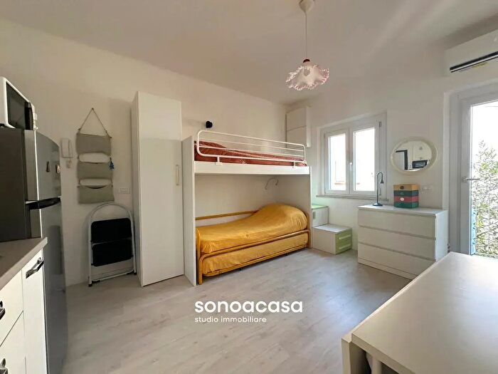 Appartamento monolocale in vendita in Via Buonincontri, Fano