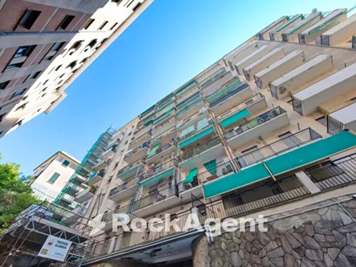 Appartamento quadrilocale in vendita in Via alla Costa di Teglia b, Genova