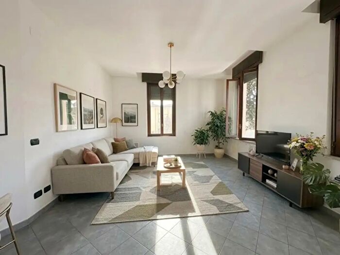 Appartamento trilocale in vendita in Via Cimarosa, Legnano
