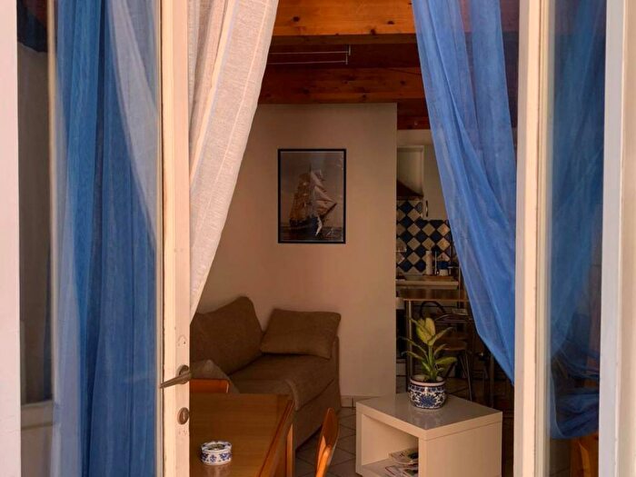 Appartamento bilocale in affitto in Via de Larderel, Via Grande Piazza della Repubblica, Livorno