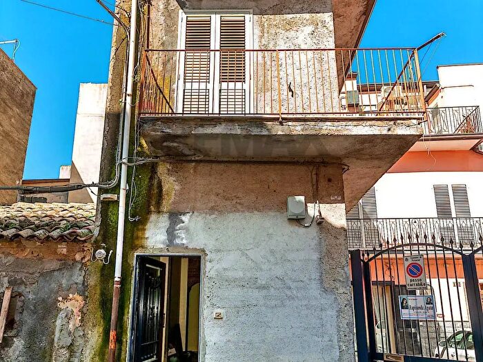 Casa con 6 locali in vendita in Via Montecenere, Paterno
