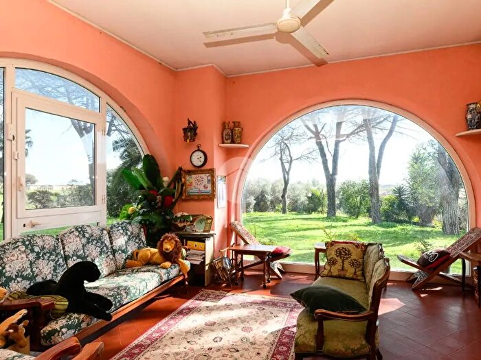 Casa con 7 locali in vendita in Via del Casale Lumbroso, Roma