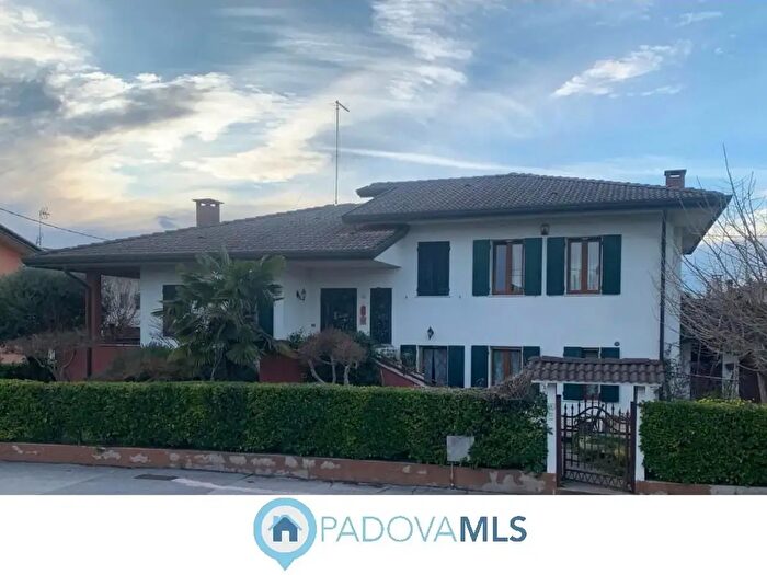 Casa con 5 locali in vendita in Via Risorgimento, Bovolenta